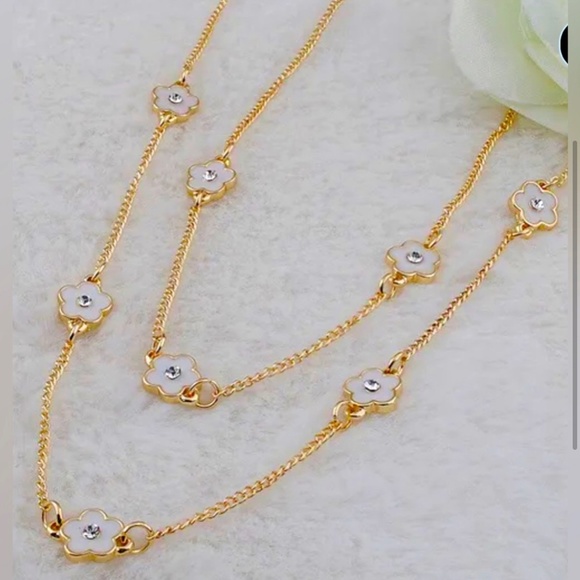 New Flower Shaped Charm Chain Necklace Double Chain - Picture 3 of 3